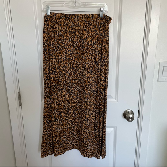 Zara Dresses & Skirts - Zara Cheetah Print Maxi Skirt